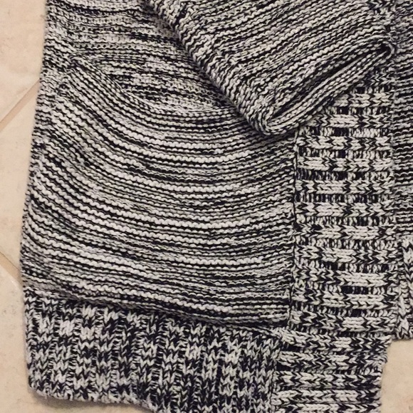 Express Cardigan - Picture 3 of 4